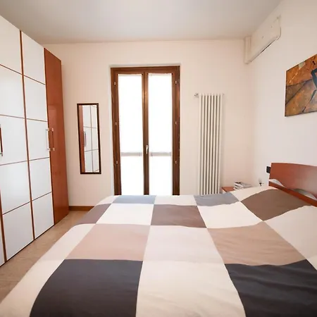 Sunset View Apartment * ペスキエーラ・デル・ガルダ